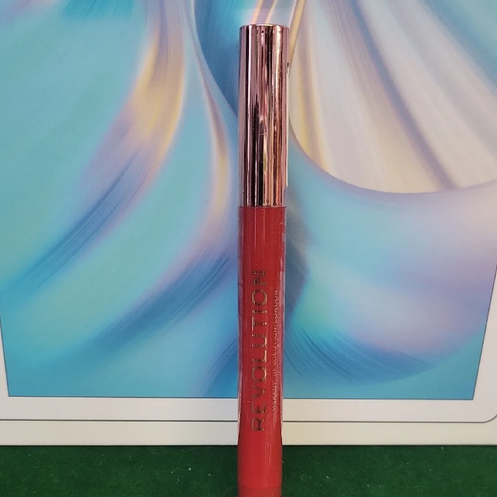 Revolution Velvet Kiss Lip Crayon 1.2g New Sealed Tube - Ruby